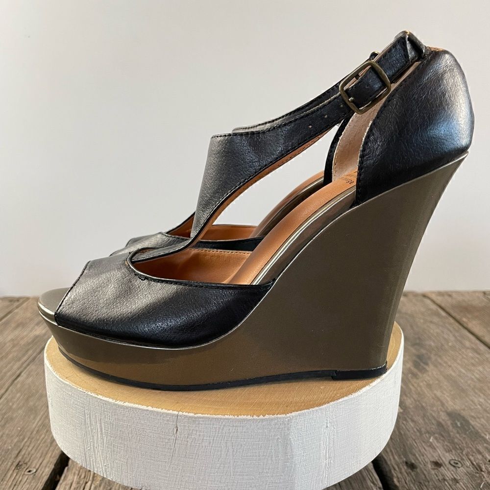 BC Black Leather Wedge Heel Shoes Size 7.5 EUC